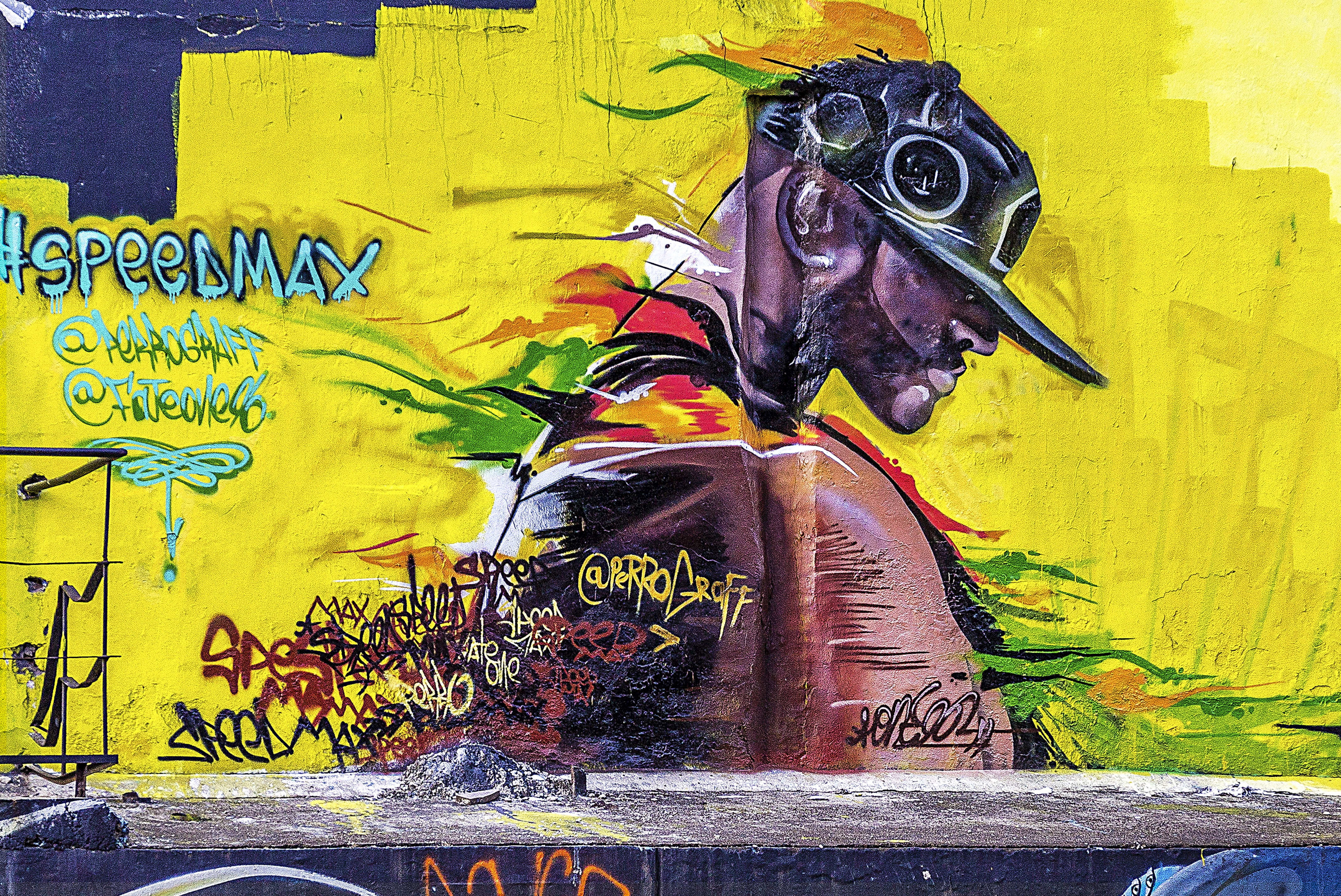 Large-scale mural on a building in Ilford town centre