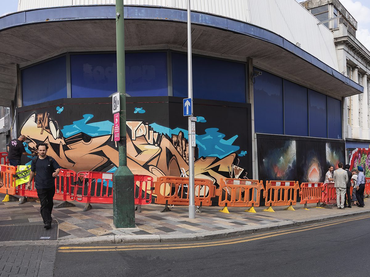 Artist at work on the Bodgers site during Ilford inColour